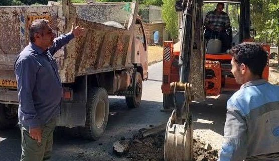 اصلاح ۸۵۰ متر از شبکه فرسوده آب دشتمزار دماوند آغاز شد اصلاح ۸۵۰ متر از شبکه فرسوده آب دشتمزار دماوند آغاز شد