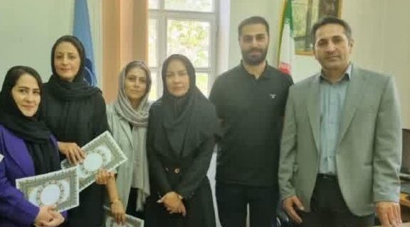 تقدیر از آموزشگاههای آزاد فنی و حرفهای شهرستان دماوند به مناسبت روز ملی کارآفرینی تقدیر از آموزشگاههای آزاد فنی و حرفهای شهرستان دماوند به مناسبت روز ملی کارآفرینی