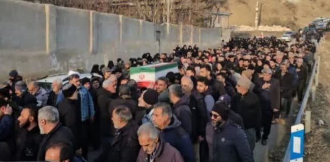 مراسم تشییع پرشکوه شهید «مجتبی حاجی» در روستای مومج دماوند
