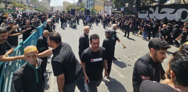 جلوه وحدت دماوندیها در حرم رضوی/ هیئتهای مذهبی به سوگ نشستند جلوه وحدت دماوندیها در حرم رضوی/ هیئتهای مذهبی به سوگ نشستند