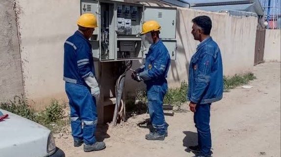 جمع‌آوری ۱۹ انشعاب غیرمجاز برق در دماوند/ ۱۷۰ متر کابل متخلفان در روستای وادان ضبط شد