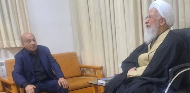 دیدار پدر آبرسان کشور و خیر مدرسه‌ساز با آیت‌الله جوادی آملی در محله احمدآباد شهر دماوند