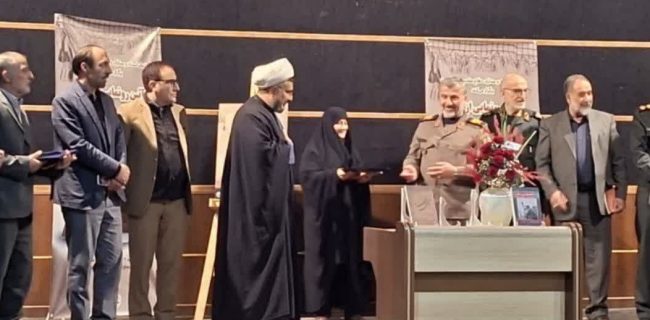 رونمایی از ۲ اثر ماندگار در فرهنگسرای کوثر شهر دماوند رونمایی از ۲ اثر ماندگار در فرهنگسرای کوثر شهر دماوند