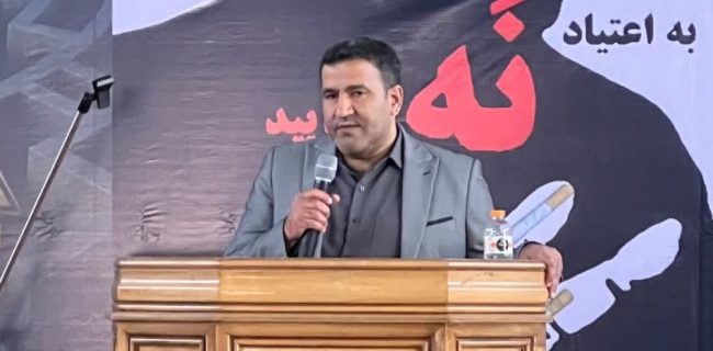 به مناسبت روز جهانی مبارزه با مواد مخدر صورت گرفت؛ اکران عمومی فیلم و نشست آگاهیبخشی در روستای سربندان به مناسبت روز جهانی مبارزه با مواد مخدر صورت گرفت؛ اکران عمومی فیلم و نشست آگاهیبخشی در روستای سربندان