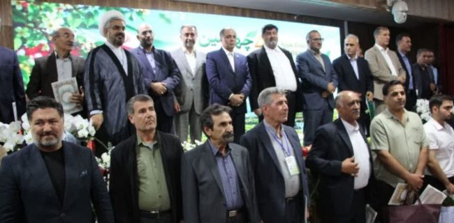 تجلیل از باغداران و کشاورزان نمونه منطقه دماوند با حضور وزیر جهاد کشاورزی تجلیل از باغداران و کشاورزان نمونه منطقه دماوند با حضور وزیر جهاد کشاورزی