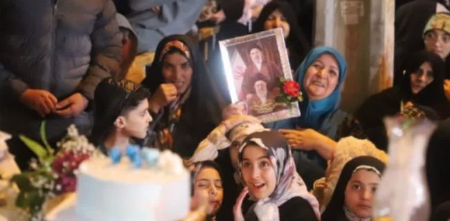 آیین ازدواج ۳ زوج جانفدای ایران در حاشیه هفتاد و نهمین «حماسه حضور» مردم شهرستان دماوند آیین ازدواج ۳ زوج جانفدای ایران در حاشیه هفتاد و نهمین «حماسه حضور» مردم شهرستان دماوند