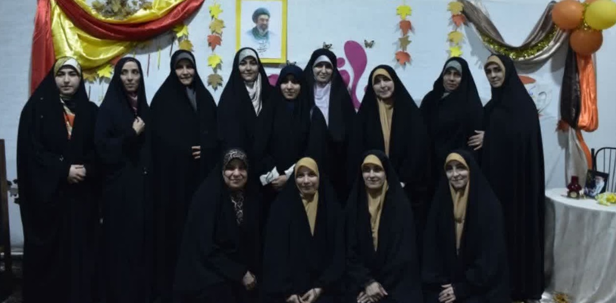 تجلیل از ۲ مجموعه فعال حوزه کودک و نوجوان به مناسبت هفته ملی کودک در دماوند تجلیل از ۲ مجموعه فعال حوزه کودک و نوجوان به مناسبت هفته ملی کودک در دماوند