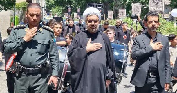 طنین «احلی من العسل» در دماوند/ اجتماع پرشور نوجوانان حسینی در سوگ حضرت قاسم(ع) طنین «احلی من العسل» در دماوند/ اجتماع پرشور نوجوانان حسینی در سوگ حضرت قاسم(ع)