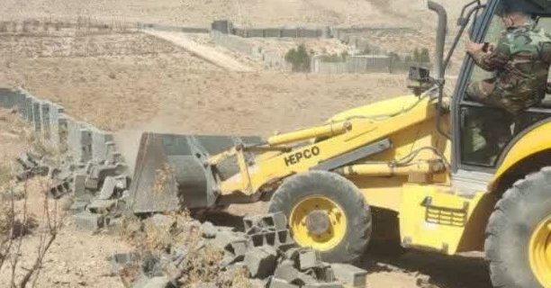 قلع و قمع ۱۷ فقره ساختوساز غیرمجاز در شهرستان دماوند/ اراضی ملی پلاک «سرخچشمه» به بیتالمال بازگشت قلع و قمع ۱۷ فقره ساختوساز غیرمجاز در شهرستان دماوند/ اراضی ملی پلاک «سرخچشمه» به بیتالمال بازگشت