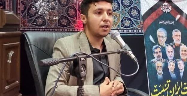 برگزاری محفل انس با قرآن کریم در مسجد جامع دماوند برگزاری محفل انس با قرآن کریم در مسجد جامع دماوند