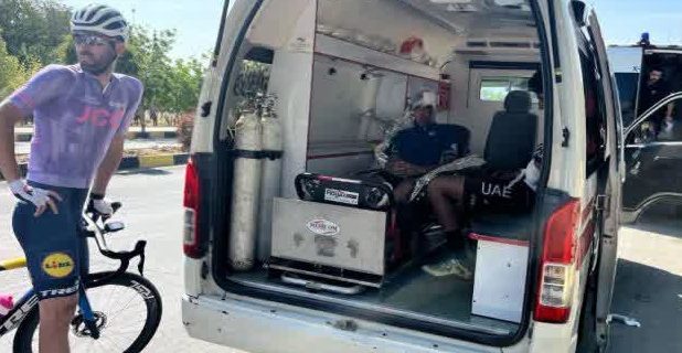 حادثه برخورد زنجیرهای چندین دوچرخه در مسابقات کشوری شهر آبسرد ۱۱ مصدوم بر جای گذاشت حادثه برخورد زنجیرهای چندین دوچرخه در مسابقات کشوری شهر آبسرد ۱۱ مصدوم بر جای گذاشت