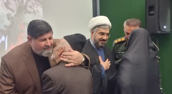 آیین تجدید عهد و تجلیل از خانواده معظم شهدای جنگ‌های تحمیلی در دماوند
