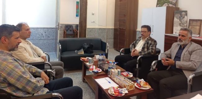 نشست هیأت آمادگی جسمانی و تندرستی دماوند با رئیس اداره فرهنگ و ارشاد اسلامی/ تأکید بر توسعه فرهنگ سلامت و همکاریهای رسانهای/ طرح «۲۰۰ سفیر سلامت» گامی در جهت ارتقای سلامت جامعه نشست هیأت آمادگی جسمانی و تندرستی دماوند با رئیس اداره فرهنگ و ارشاد اسلامی/ تأکید بر توسعه فرهنگ سلامت و همکاریهای رسانهای/ طرح «۲۰۰ سفیر سلامت» گامی در جهت ارتقای سلامت جامعه