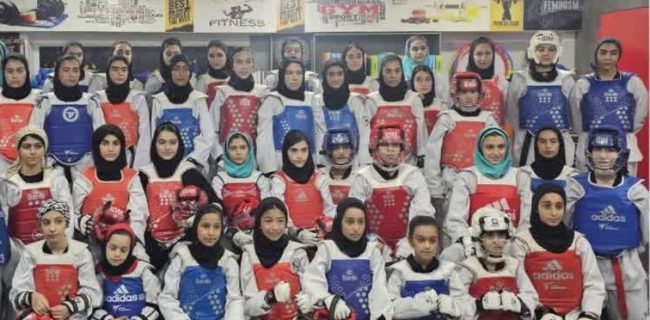 تمرین مشترک تکواندوکاران ویژه بانوان بین ورزشکاران باشگاه خورشید و باشگاه دلینا در شهرستان دماوند