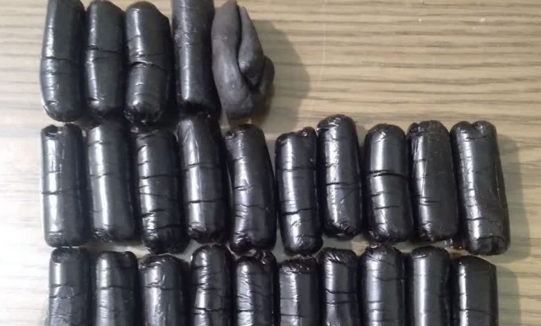 دستگيري یک نفر سوداگر مرگ و کشف 290 گرم مواد مخدر تریاک در دماوند دستگیری یک نفر سوداگر مرگ و کشف ۲۹۰ گرم مواد مخدر تریاک در دماوند