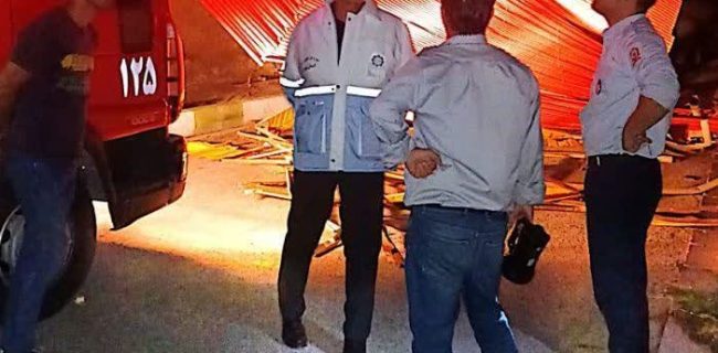 رئیس شورای اسلامی شهر کیلان توجه بیشتر به محور ملا محمدباقر سارانی را خواستار شد/ کنده شدن شیروانی یک ساختمان در اثر طوفان شامگاه یکشنبه