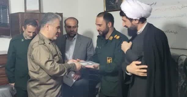 مراسم تکریم و معارفه فرمانده حوزه مقاومت بسیج ادارات شهرستان دماوند/ انتصاب رامین باقری به سمت فرمانده جدید بسیج ادارات شهرستان دماوند