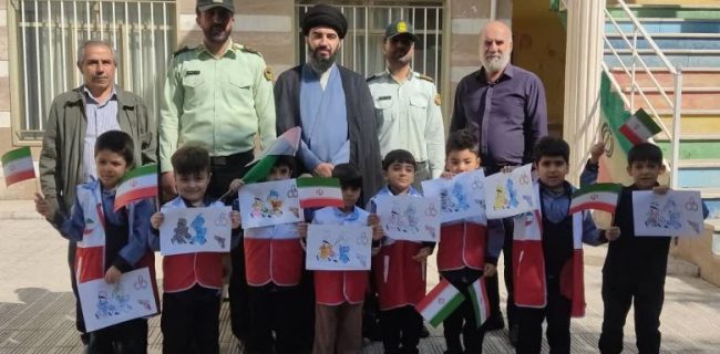 قدردانی کارکنان و اعضای کانون غنچه‌های هلال احمر مدرسه میلاد نور از خدمات پلیس