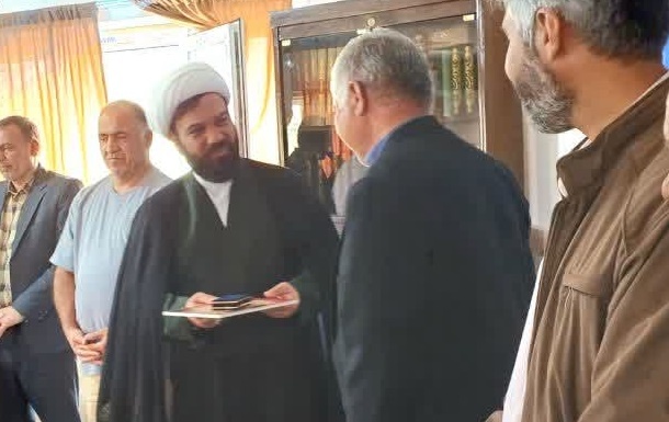 پاسداشت مقام معلم در هنرستان کشاورزی شهید رجایی دماوند پاسداشت مقام معلم در هنرستان کشاورزی شهید رجایی دماوند