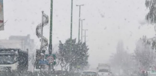 آماده‌باش کامل ستاد برف‌روبی شهرداری دماوند/ توزیع باکس‌های نمک در سطح شهر انجام شده است