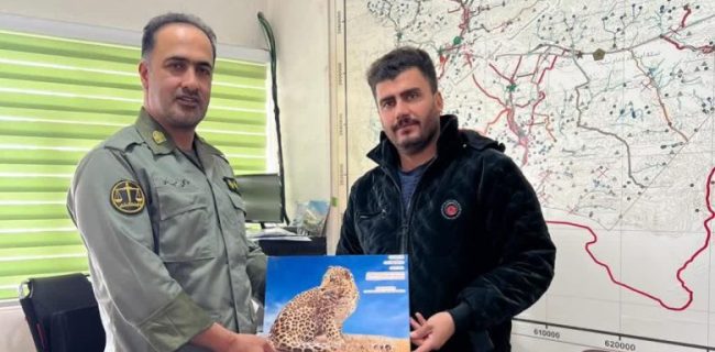 تقدیر از جوان مغانکی بابت اطلاع‌رسانی حضور پلنگ در حاشیه روستای مغانک دماوند