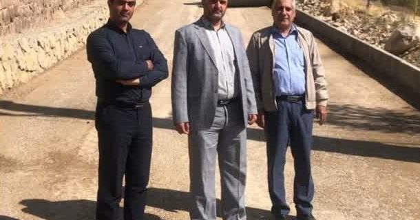 بازدید بخشدار دماوند از پروژه زیرسازی خیابان آبشار در روستای آیینه‌ورزان