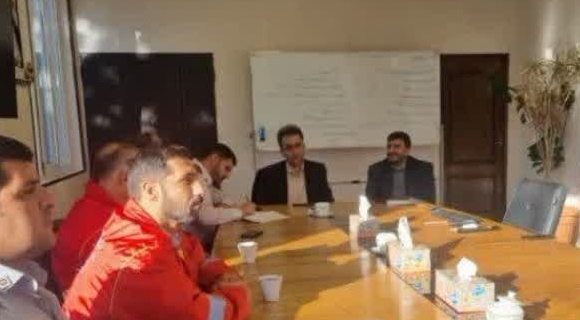 نشست بررسی مسائل و مشکلات ایستگاه‌های آتش‌نشانی شهر دماوند/ ضرورت تامین تجهیزات برای ایستگاه‌ها و بهبود شیفت‌های عملیاتی برای افزایش کارآمدی نیروهای آتش‌نشانی دماوند