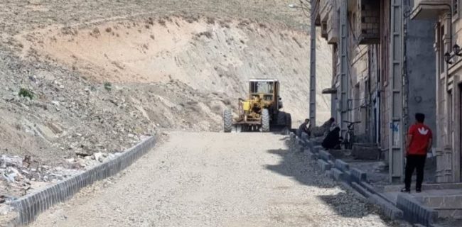 آغاز پروژه بهسازی خیابان احسان ۴ در شهرک مهک منطقه گیلاوند