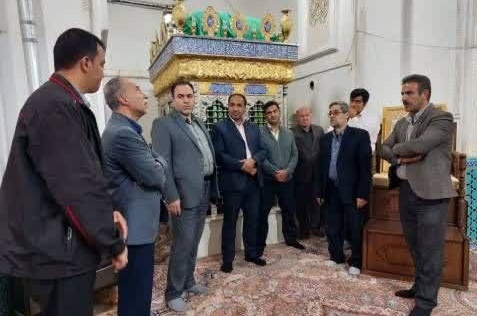 بازدید مشترک مسئولین از بقعه میرمطهر گتمیر شهر آبسرد/ تدابیر لازم مرمتی برای جلوگیری از نفوذ رطوب به بدنه و داخل بنا، همسطحسازی قبور محوطه، مرمت گنبد بازدید مشترک مسئولین از بقعه میرمطهر گتمیر شهر آبسرد/ تدابیر لازم مرمتی برای جلوگیری از نفوذ رطوب به بدنه و داخل بنا، همسطحسازی قبور محوطه، مرمت گنبد