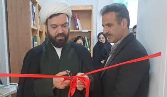 برپایی نمایشگاه صنایع دستی و محصولات خانگی در شهر آبسرد به‌مناسبت ماه مبارک رمضان و عید نوروز