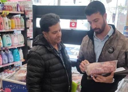 گشت مشترک نظارت بر بازار ویژه ایام ماه مبارک رمضان و نوروز در شهرستان دماوند/ پرونده ۵ فروشگاه زنجیره‌ای متخلف به اداره تعزیرات حکومتی شهرستان دماوند معرفی شد