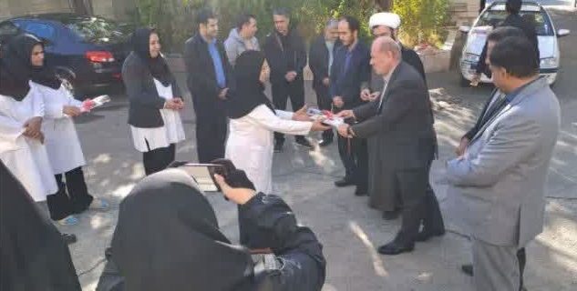 تقدیر مدیریت شهری شهر آبسرد از پرستاران به مناسبت میلاد حضرت زینب(س) و روز پرستار تقدیر مدیریت شهری شهر آبسرد از پرستاران به مناسبت میلاد حضرت زینب(س) و روز پرستار