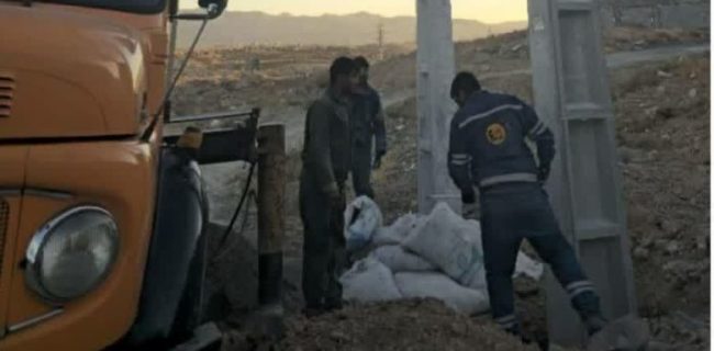 آغاز عملیات اجرایی نصب ۲ دستگاه پست هوایی برق در شهرک جیلاردنو منطقه گیلاوند آغاز عملیات اجرایی نصب ۲ دستگاه پست هوایی برق در شهرک جیلاردنو منطقه گیلاوند