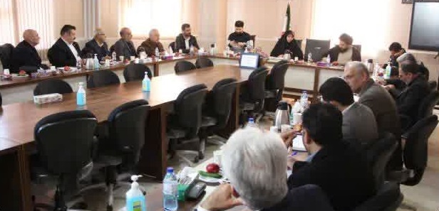 جلسه شورای آموزش و پرورش بخش رودهن/ برگزاری کارگاه‌های آموزشی و مهارتی برای معلمان با هدف پیشگیری از آسیب‌های اجتماعی