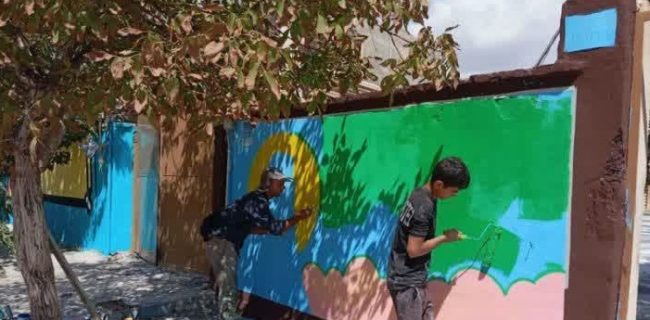 دیوارنگاری مدارس شهر آبسرد در آستانه مهر