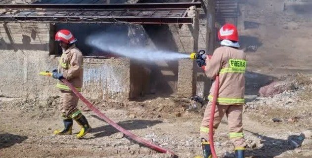 زلزله فرضی ۶.۵ ریشتری؛ مانور بزرگ ایمنی در شهر دماوند/ آمادگی ستاد مدیریت بحران شهر دماوند برای مقابله با حوادث احتمالی محک خورد زلزله فرضی ۶.۵ ریشتری؛ مانور بزرگ ایمنی در شهر دماوند/ آمادگی ستاد مدیریت بحران شهر دماوند برای مقابله با حوادث احتمالی محک خورد