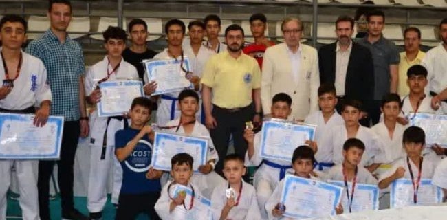 کسب ۱۲ مدال رنگین ورزشکاران شهرستان دماوند در بیست و ششمین دوره مسابقات قهرمانی کشور سبک کیوکوشین کان کاراته