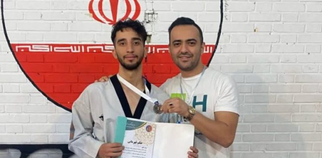 ورزشکار رودهنی در مسابقات قهرمانی تکواندو استان تهران موفق به کسب مدال برنز شد