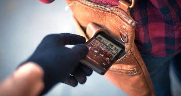 دستگیری موبایل قاپ حرفه‌ای در شهر آبسرد/ تحقیقات جهت شناسایی مالباختگان ادامه دارد