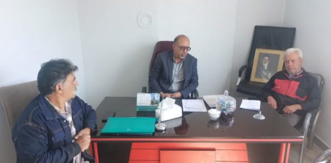 بازدید سرزده رئیس اداره صمت دماوند از اتحادیه مکانیسین‌های اتومبیل/ تاکید برخورد جدی با واحدهای بدون پروانه و ساماندهی خودروبرها