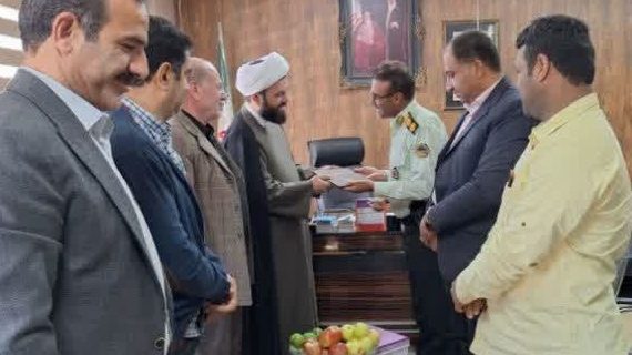 تقدیر مدیریت شهری آبسرد از سبزپوشان امنیت در فرماندهی انتظامی شهرستان دماوند  به‌ مناسبت گرامیداشت هفته فراجا