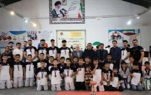 تیم تکواندو نونهالان ستارگان شرق آکادمی تکواندو امیران  بر سکوی سوم لیگ تکواندو استان تهران ایستاد
