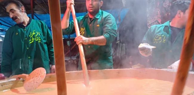 آئین سنتی پخت سمنو در شهر دماوند به مناسبت شهادت حضرت فاطمه(س) آئین سنتی پخت سمنو در شهر دماوند به مناسبت شهادت حضرت فاطمه(س)