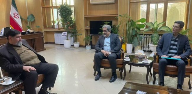 دیدار مدیر کل پست استان تهران با فرماندار شهرستان دماوند/ تاکید بر ارتقای سطح خدمات، افزایش رضایت و رفاه عمومی