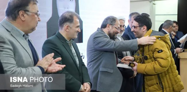 کسب دو رتبه نخست کشوری توسط هنرمند و دانشجوی دانشگاه آزاد اسلامی واحد دماوند در هفتمین جشنواره کشوری قلم