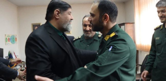 دیدار فرماندار شهرستان دماوند با فرمانده سپاه به مناسبت فرا رسیدن روز پاسدار/ حیدری آزاد: سپاه پاسداران با تمام توان در کنار دولت محترم وفاق ملی است