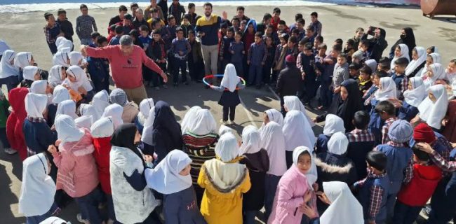 برگزاری یک‌ دوره بازی‌های بومی محلی دانش‌آموزان در مدرسه شهید غلامی روستای آرو شهرستان دماوند