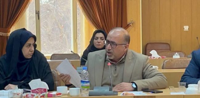 راه‌اندازی میدان تره بار برای کاهش قیمت میوه و تره بار در شهرستان دماوند ضروری است/ افزایش قیمت برخی از اقلام نگرانی و شکایت شهروندان را به همراه دارد/ گرانی مختص شهرستان دماوند نیست و در سطح کشور شاهد افزایش قیمت‌ها هستیم/ نمایشگاه بهاره امسال در پارک پرچم شهر رودهن راه‌اندازی می‌شود/ طی یک ماه گذشته ۲۶۰ مورد بازرسی از اصناف شهرستان دماوند انجام شد