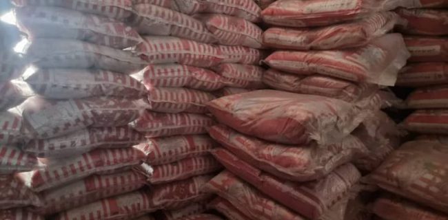 نظارت بر جذب ۲۲ تن برنج وارداتی تنظیم بازار در شهرستان دماوند نظارت بر جذب ۲۲ تن برنج وارداتی تنظیم بازار در شهرستان دماوند