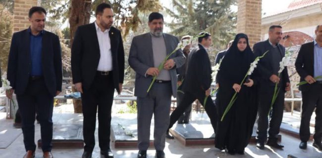 آیین غبارروبی گلزار شهدای امامزاده قاسم(ع) شهر دماوند همزمان با هفته بزرگداشت شهدا